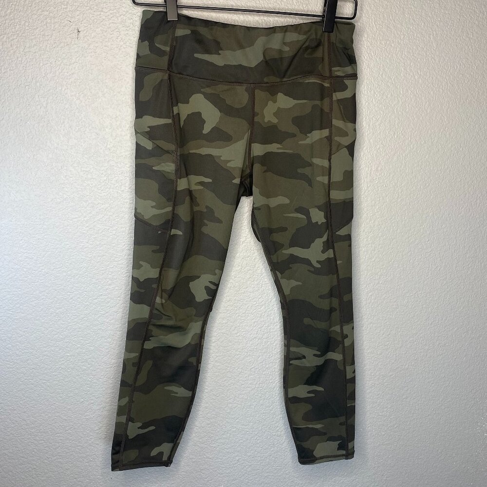 Athleta Cropped Leggings Camo Print